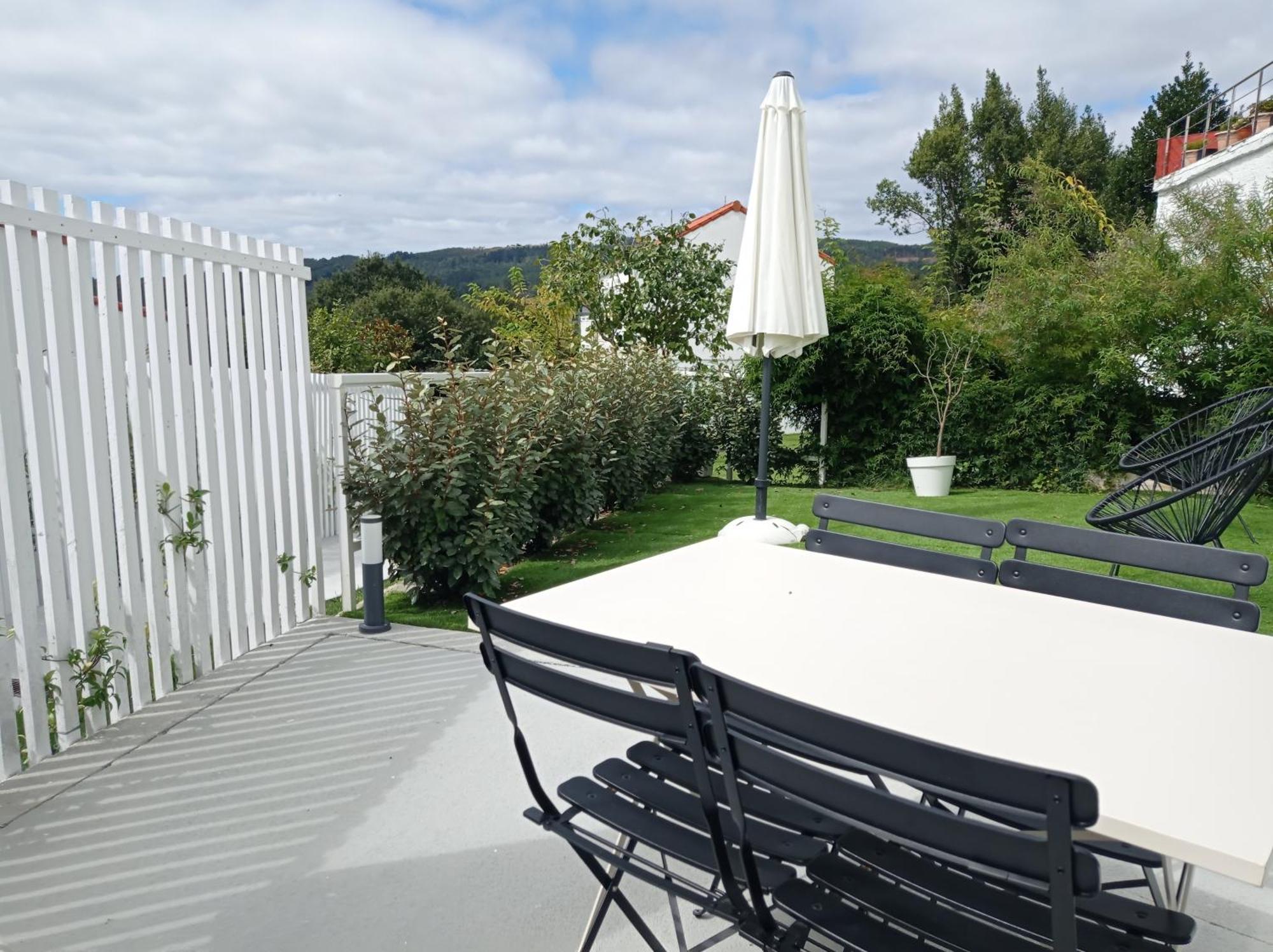 Casas Turisticas Lar Jardin - Parking Privado 산티아고데콤포스텔라 외부 사진